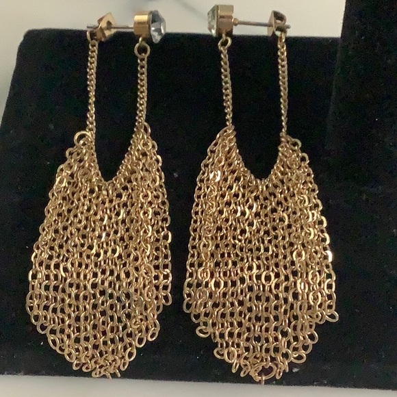 NWOT Gold Tone Post Chain Earrings - Picture 4 of 8